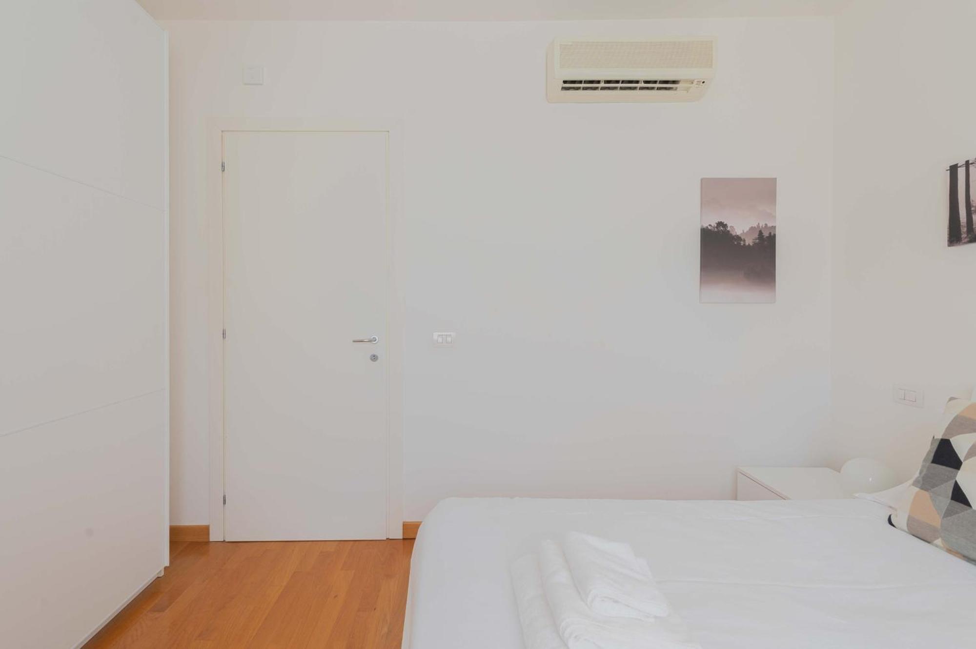 Loverhome 3 Lägenhet Rom