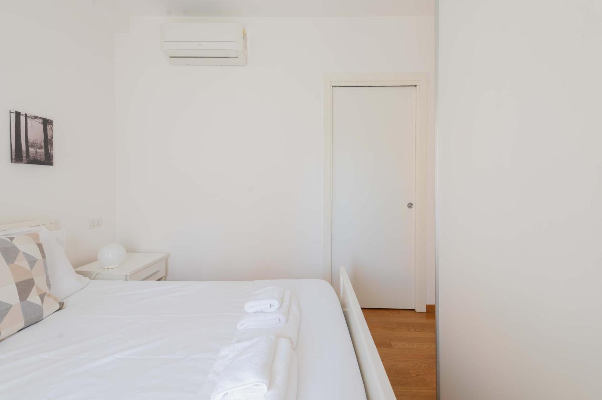 Loverhome 3 Lägenhet Rom